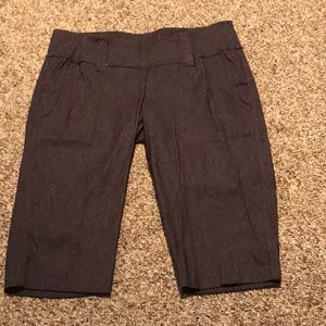 Jofit womens golf capri. Size S. Gray with white fleck.